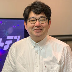 寺坂直毅 写真